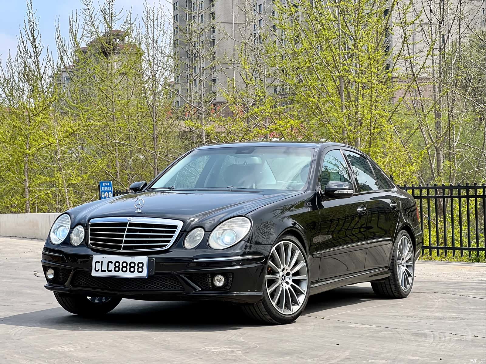 Mercedes-Benz E-Class, 2009 1