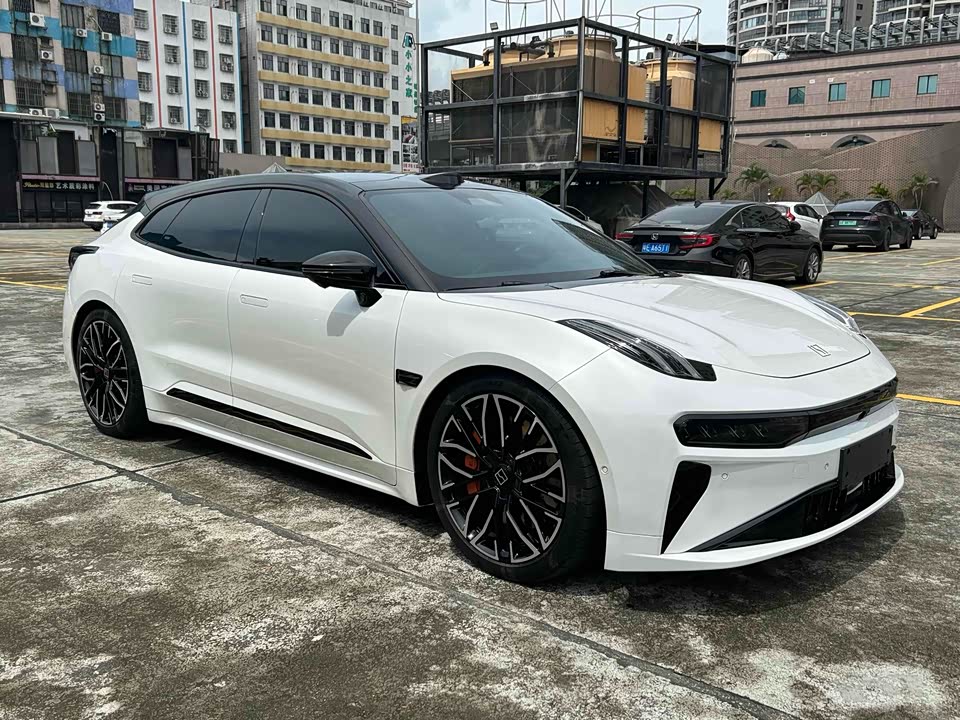 Zeekr 001