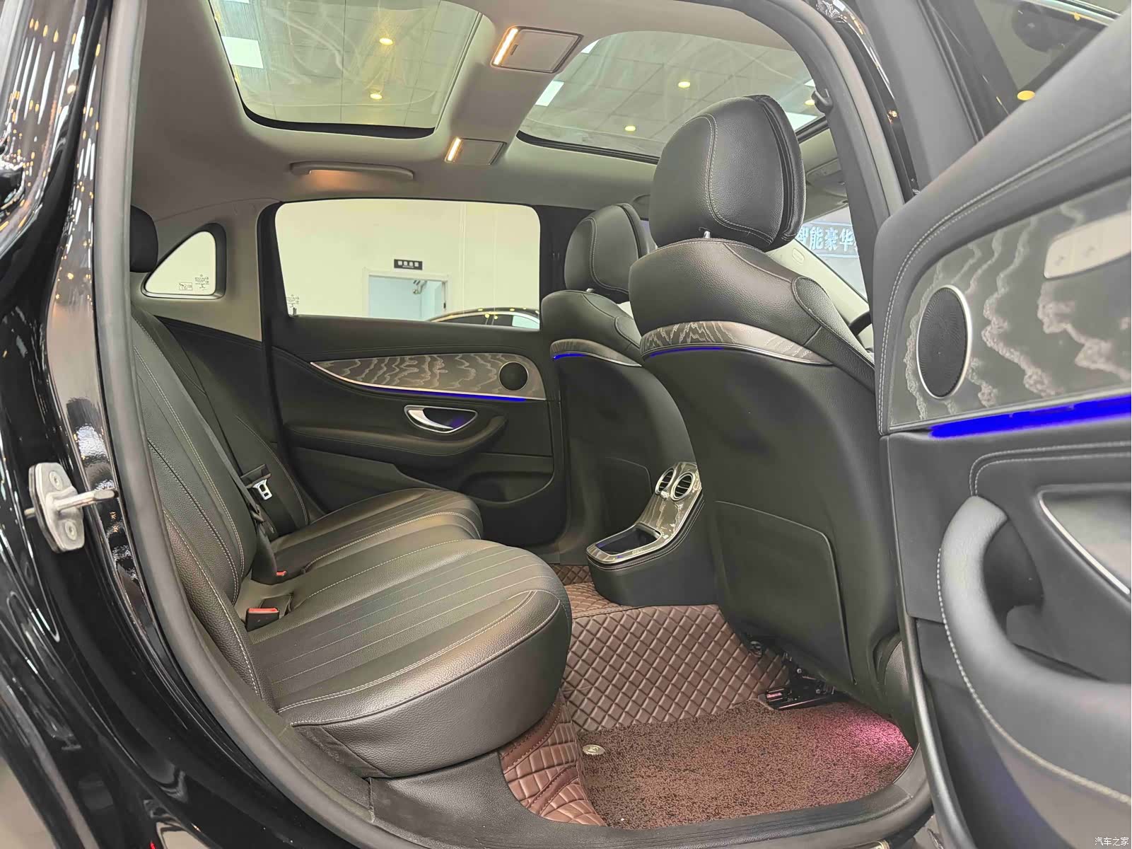 Mercedes-Benz E-Class, 2021 11
