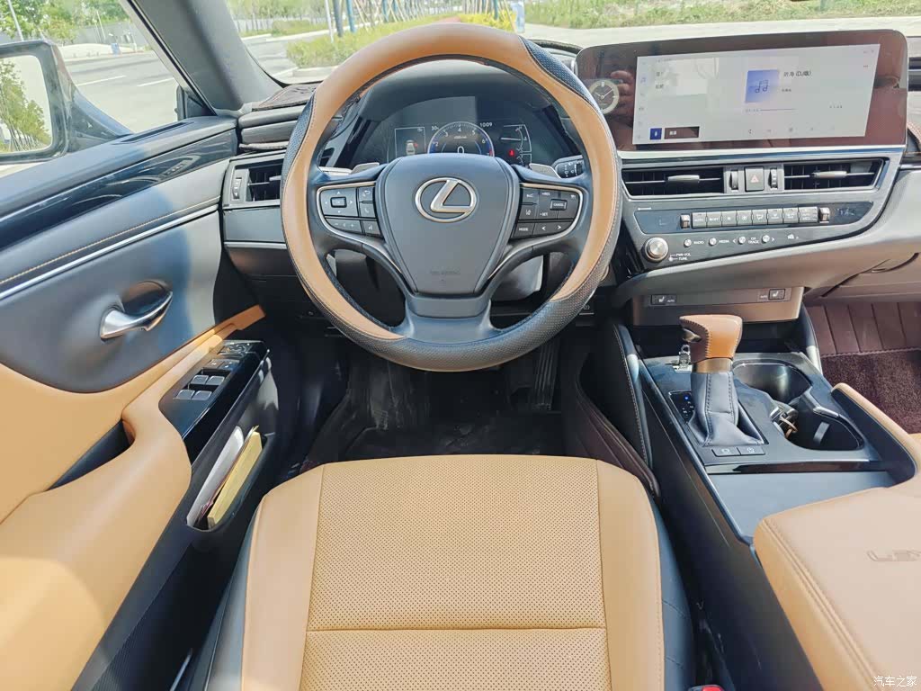 Lexus ES, 2024 14