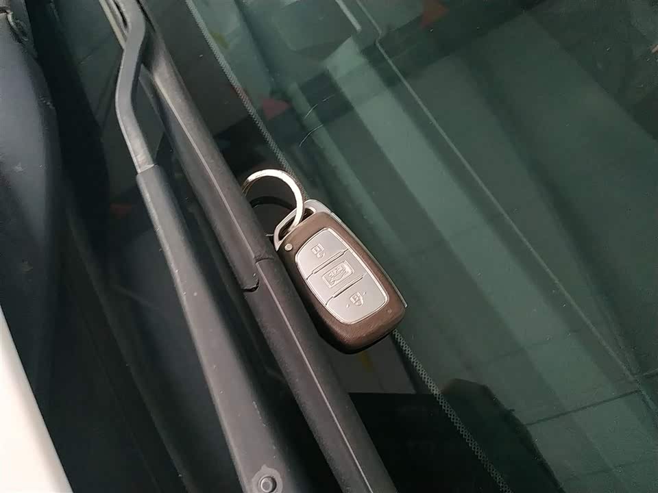 Hyundai Name picture