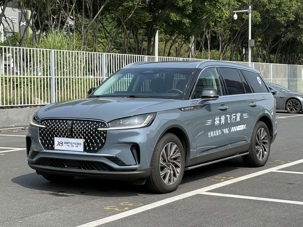 Lincoln Aviator 2024 3.0T V6 мест