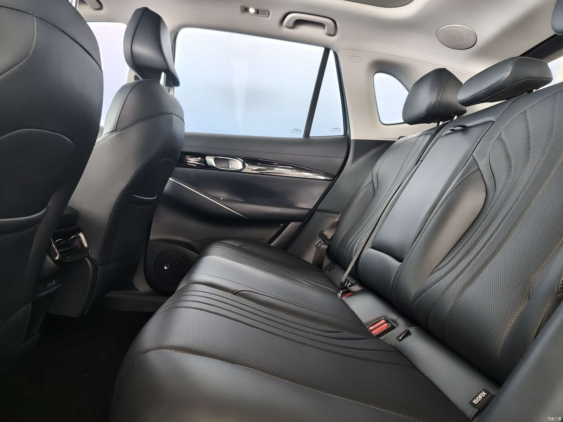Geely Galaxy E5, 2024 11