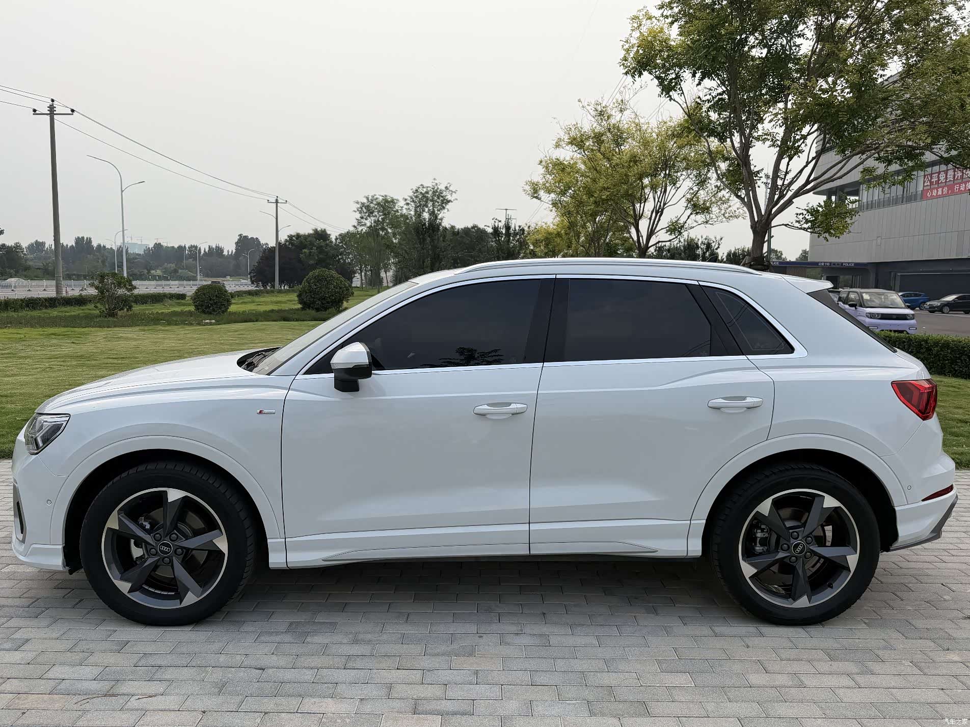 Audi Q3, 2023 2