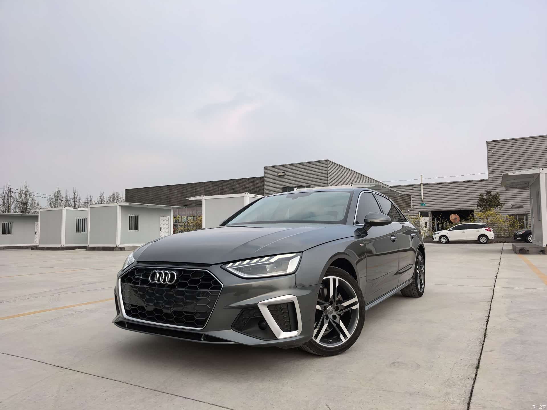 Audi A4L, 2022 1