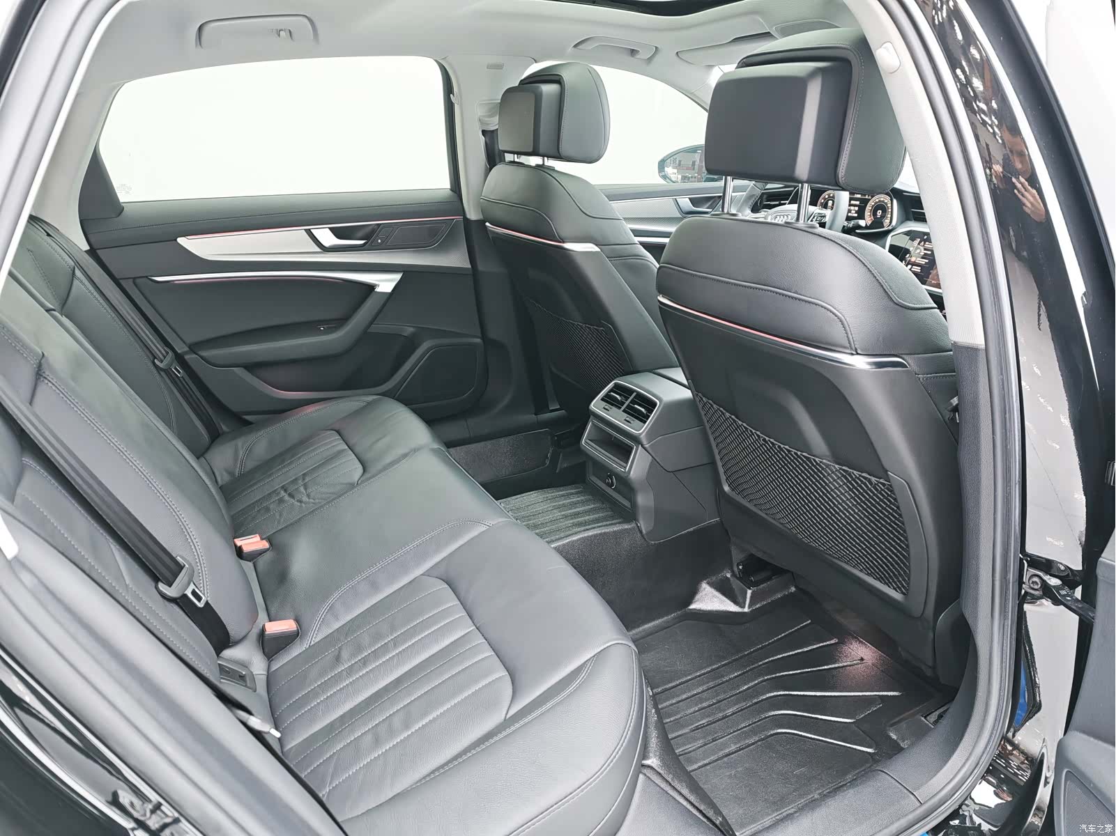 Audi A6L, 2021 14