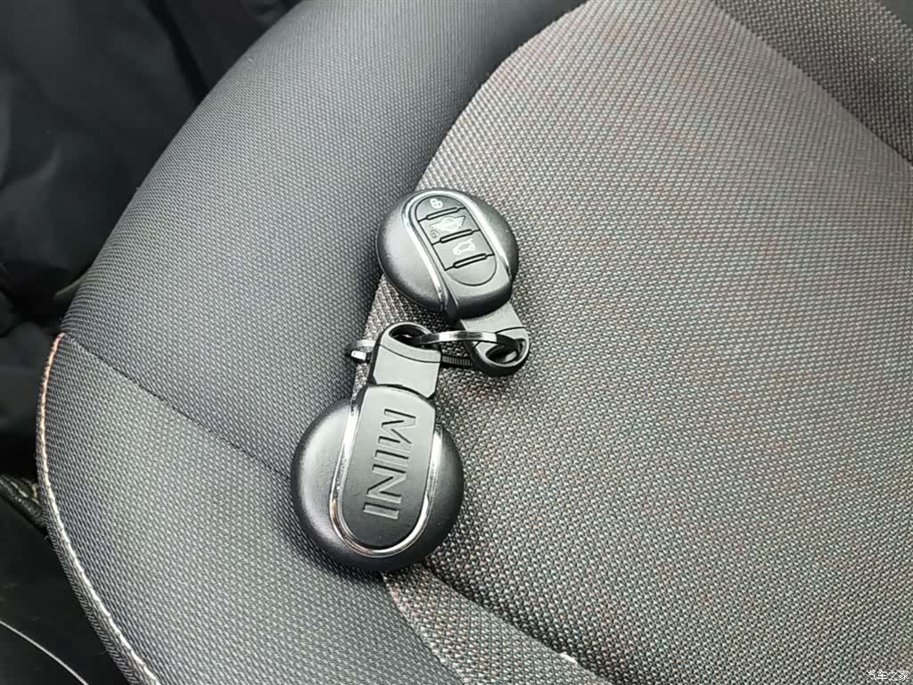 Mini ONE, 2020 9
