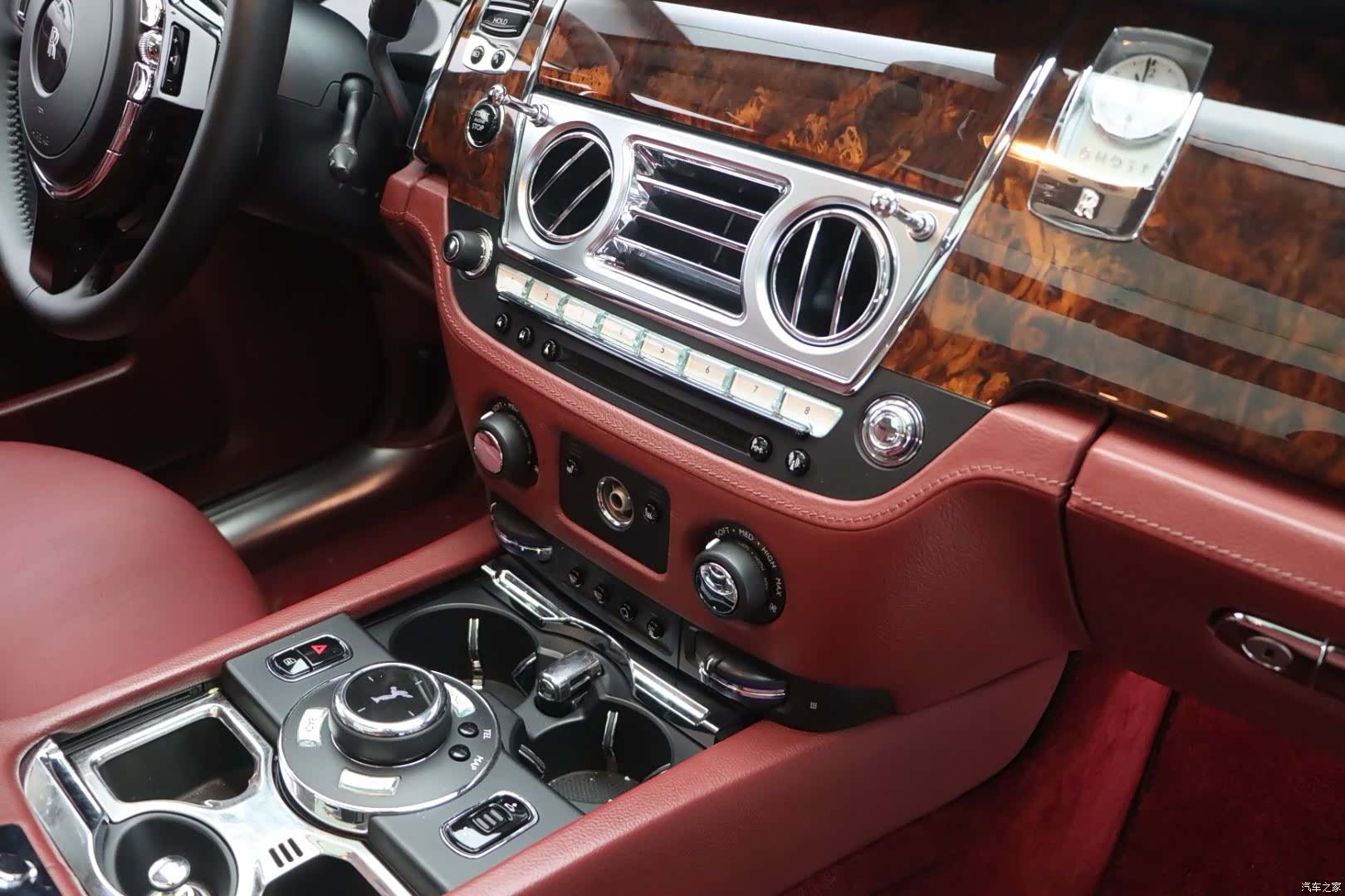 Rolls-Royce Ghost, 2014 9