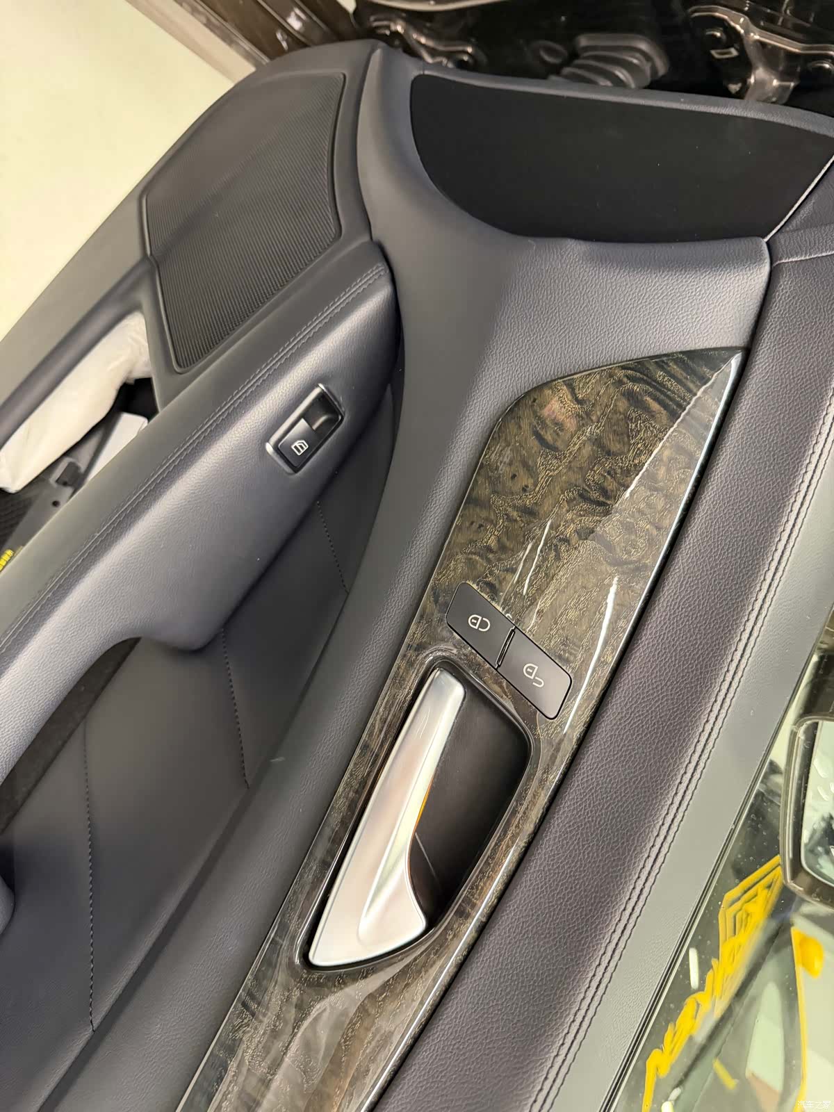 Mercedes-Benz CLS, 2016 4