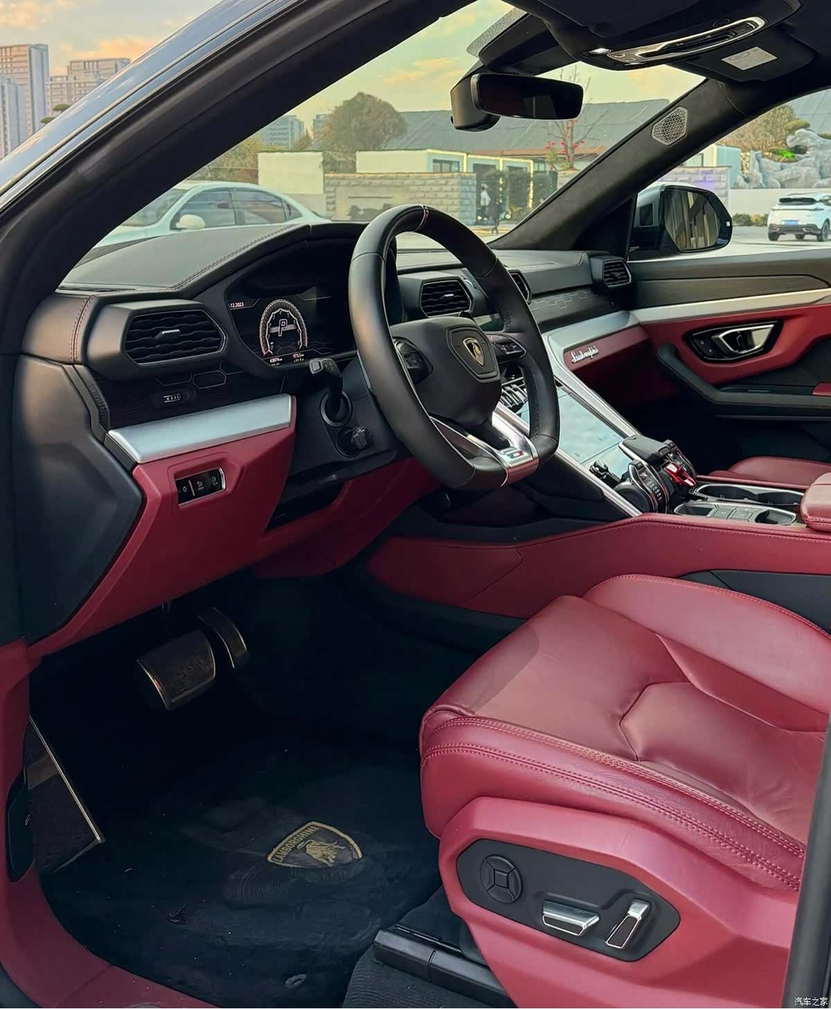 Lamborghini Urus, 2021 все фото