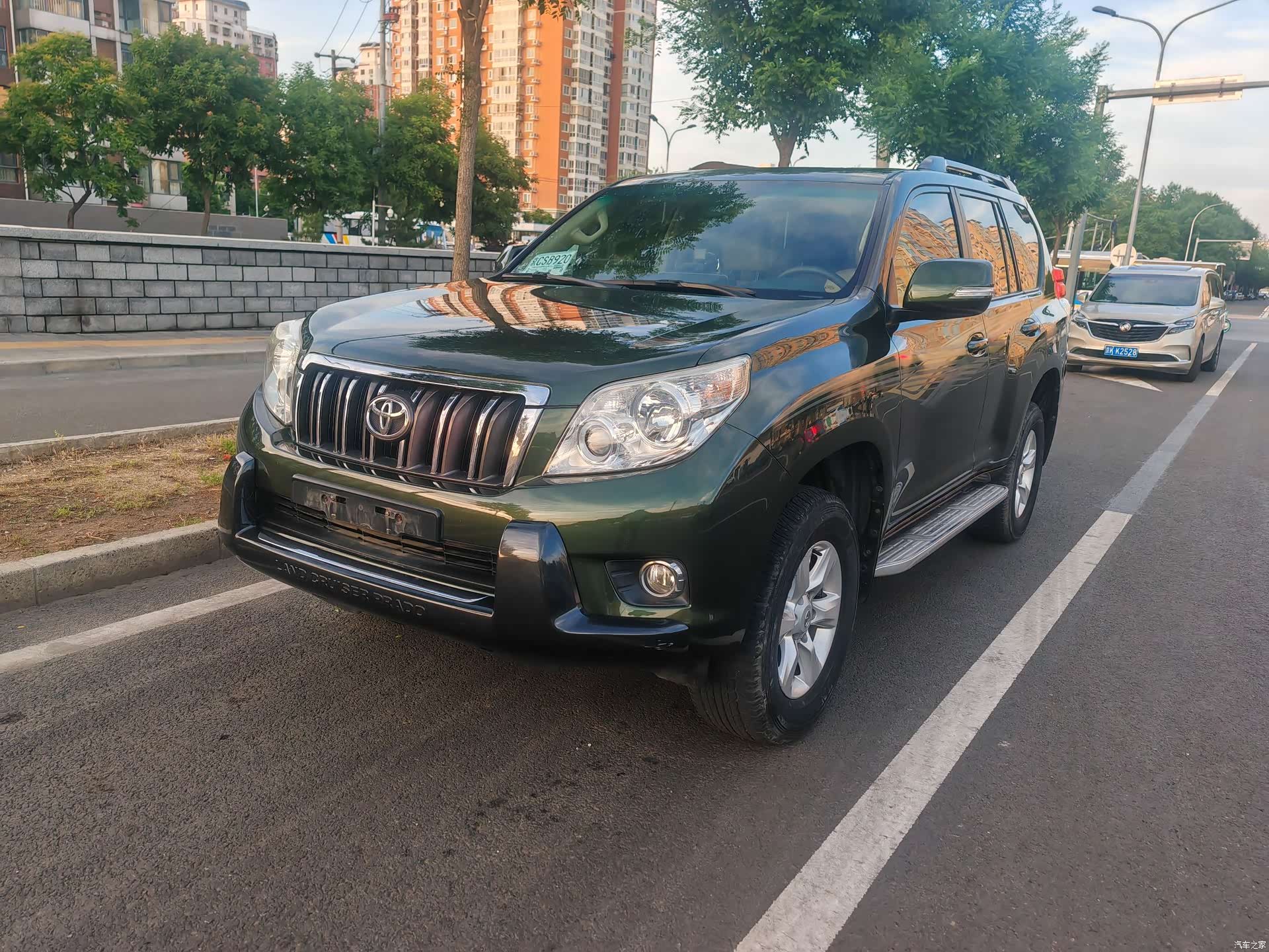 Toyota Prado, 2010 1