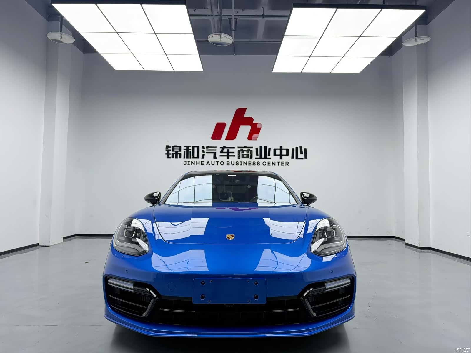 Porsche Panamera, 2018 1
