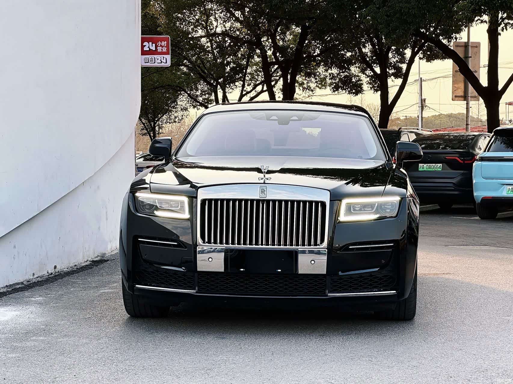 Rolls-Royce Ghost, 2024 4