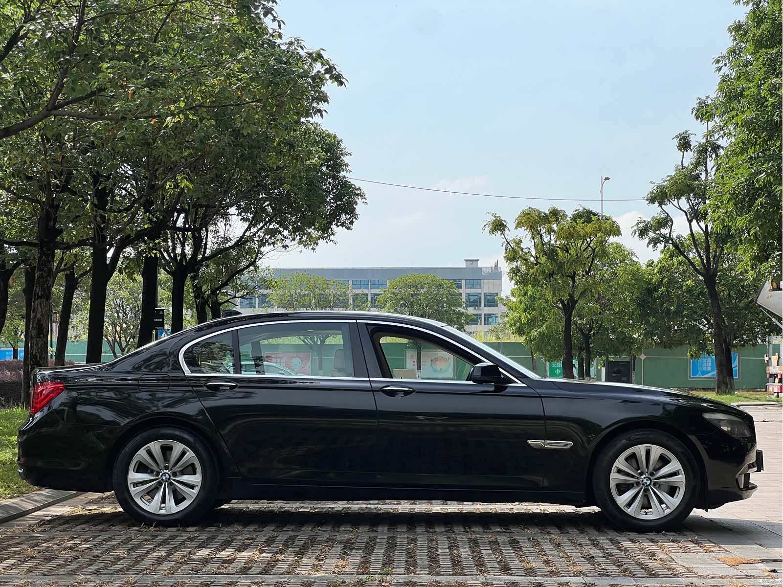 BMW 7 Series, 2010 12