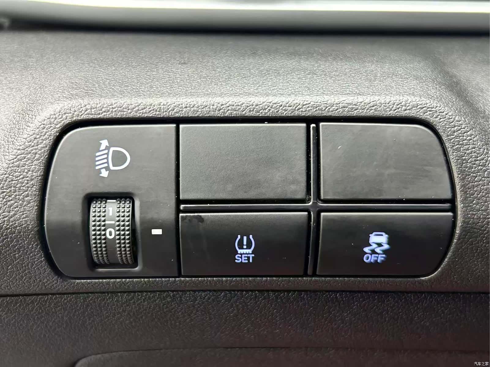Hyundai Elantra, 2023 11