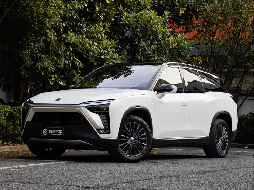 NIO ES8
