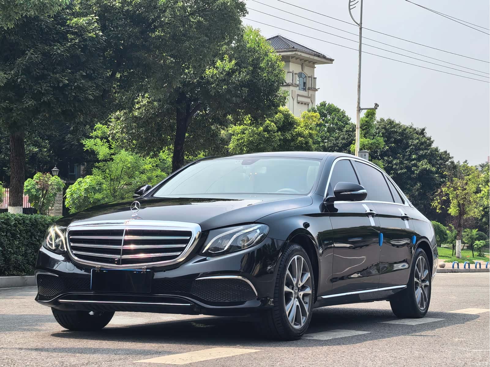Mercedes-Benz E-Class, 2019 1