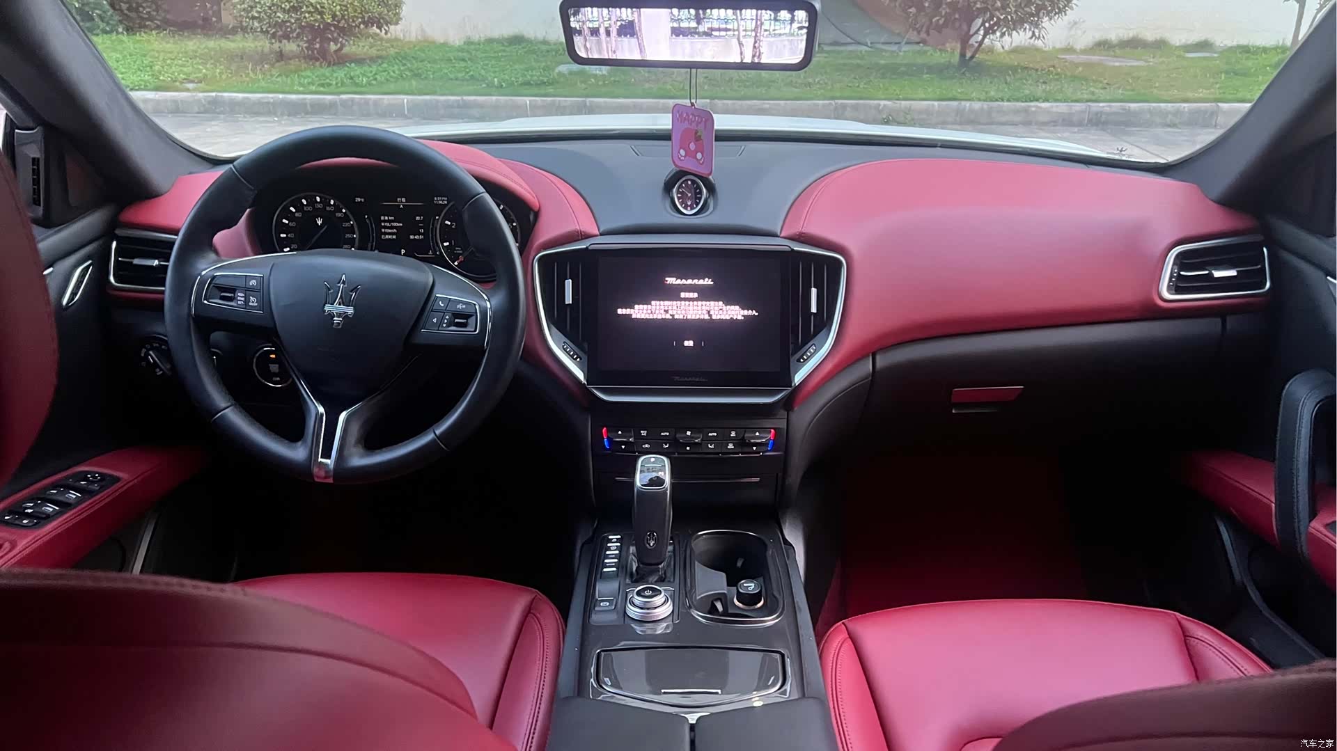 Maserati Ghibli, 2021 8