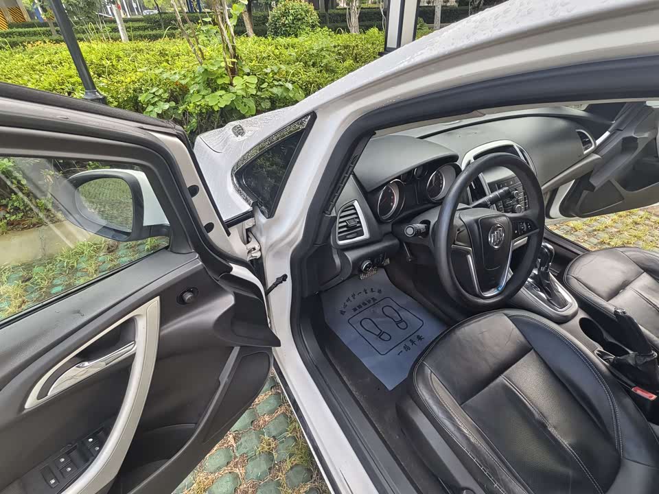 Buick Yinglang Buick Yinglang