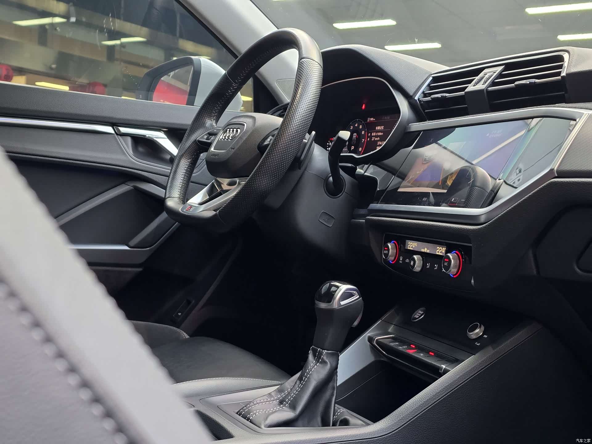 Audi Q3, 2020 10