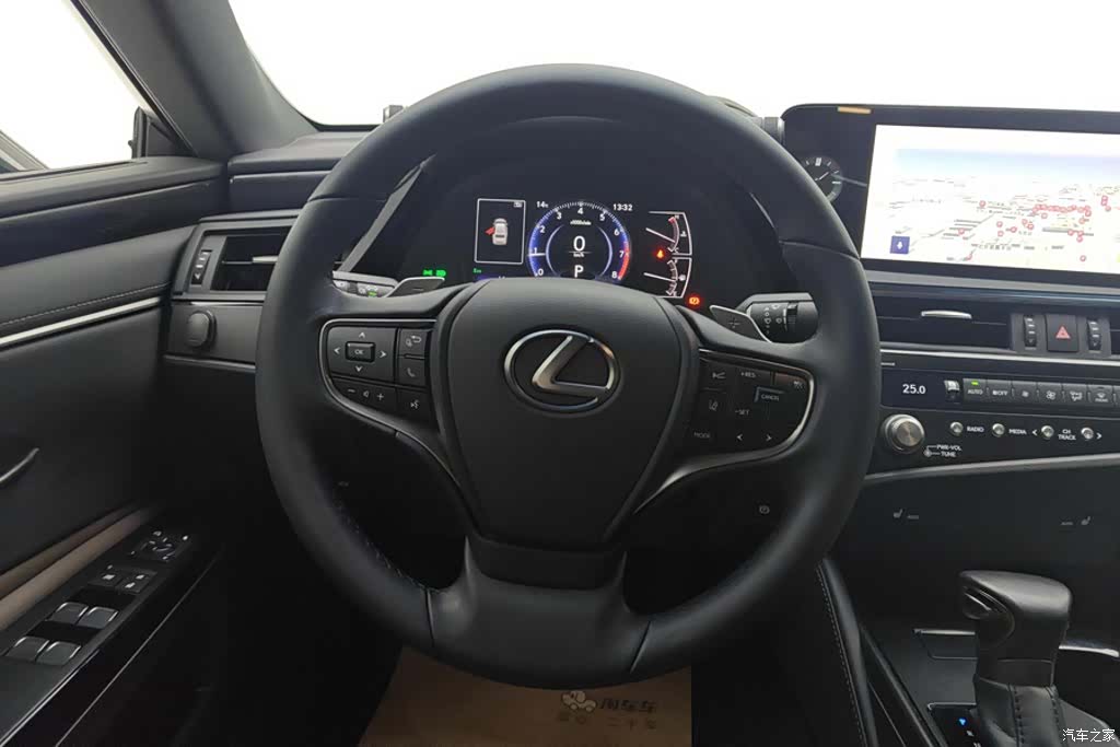 Lexus ES, 2023 15
