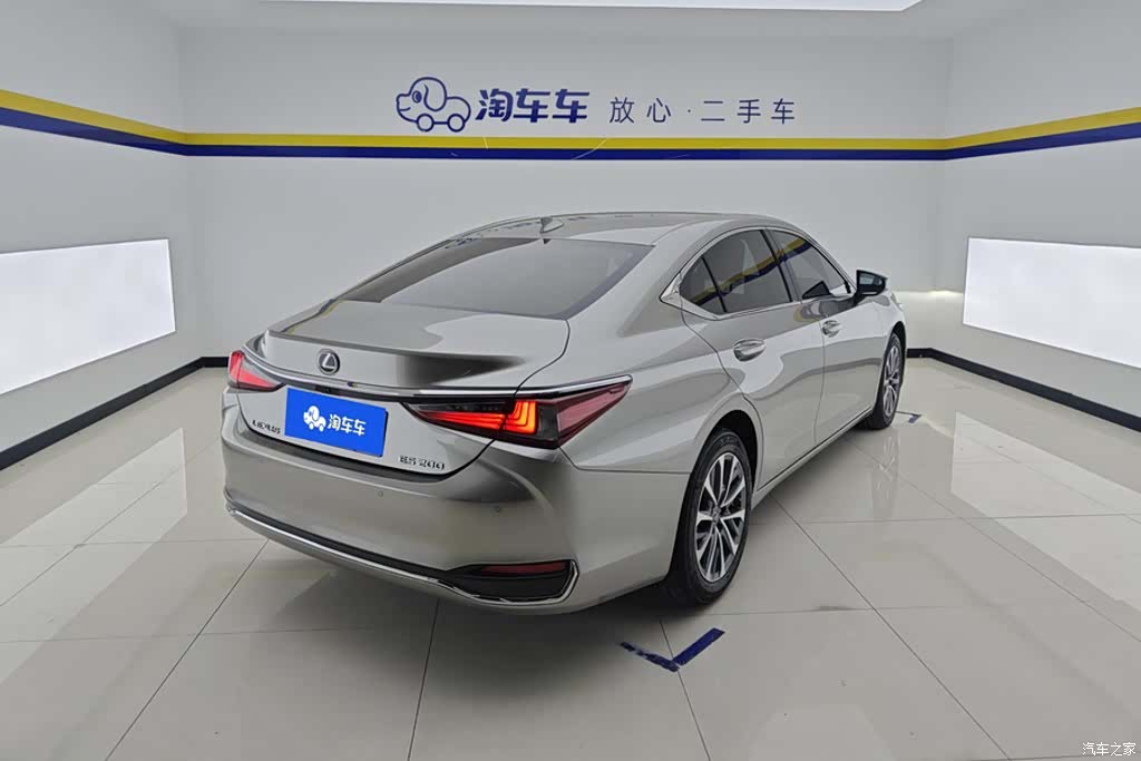 Lexus ES, 2023 3
