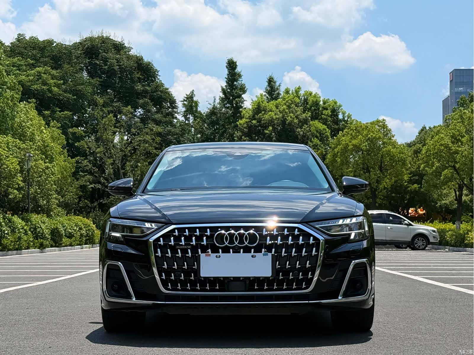 Audi A8L, 2023 2