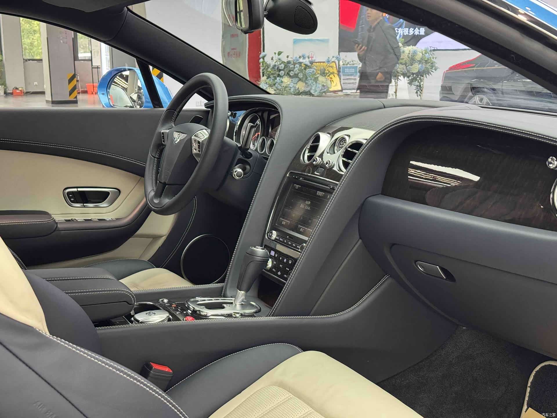 Bentley Continental GT, 2015 8
