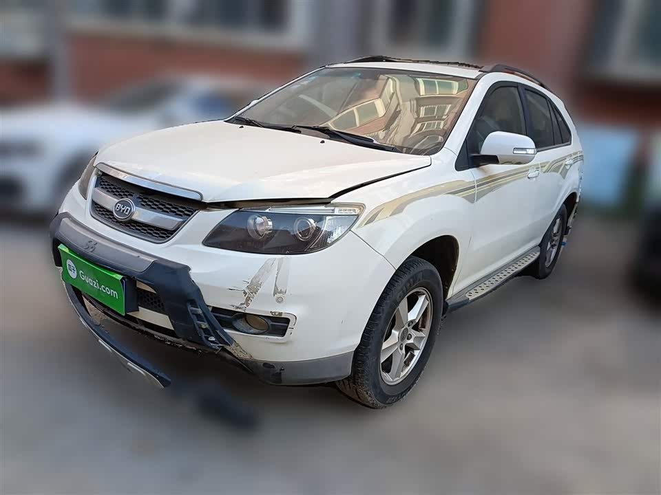 BYD S6