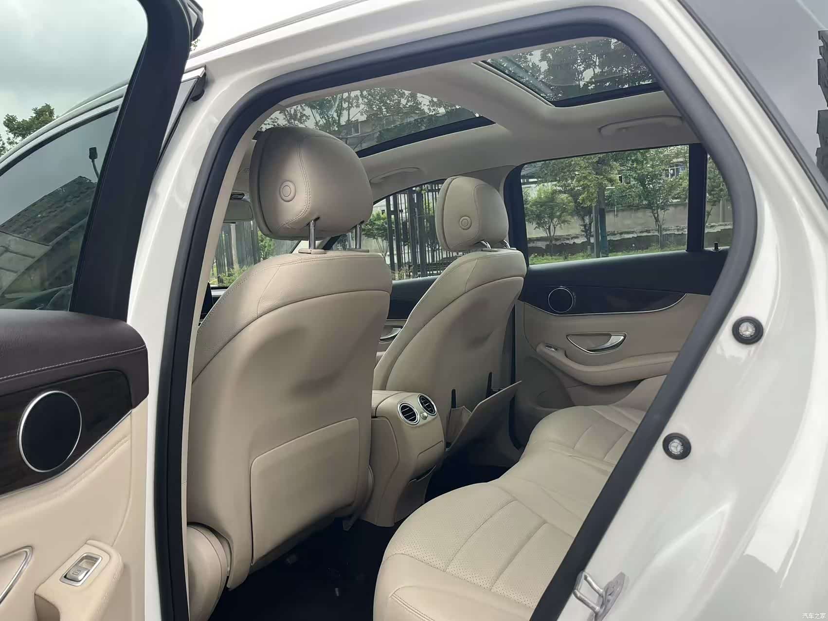 Mercedes-Benz GLC, 2017 13