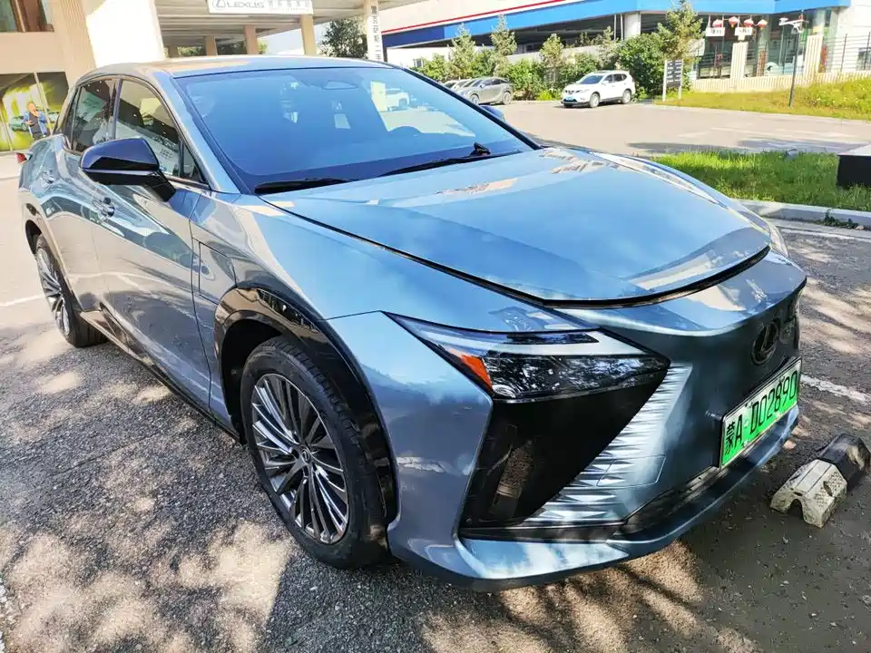Lexus RZ