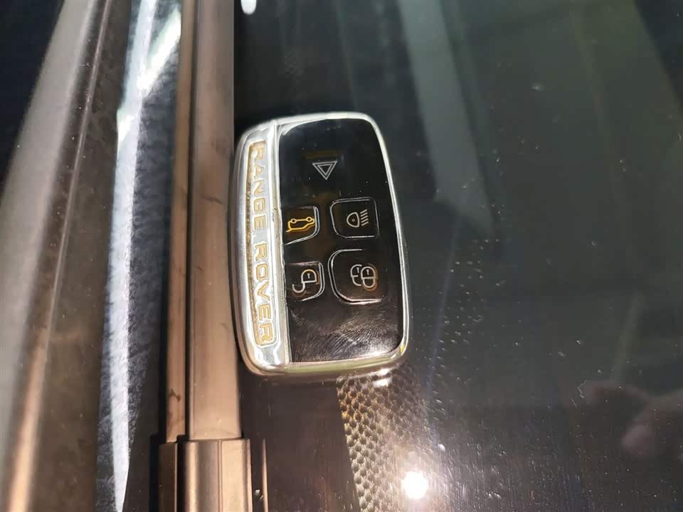 Land Rover Range Rover Aurora