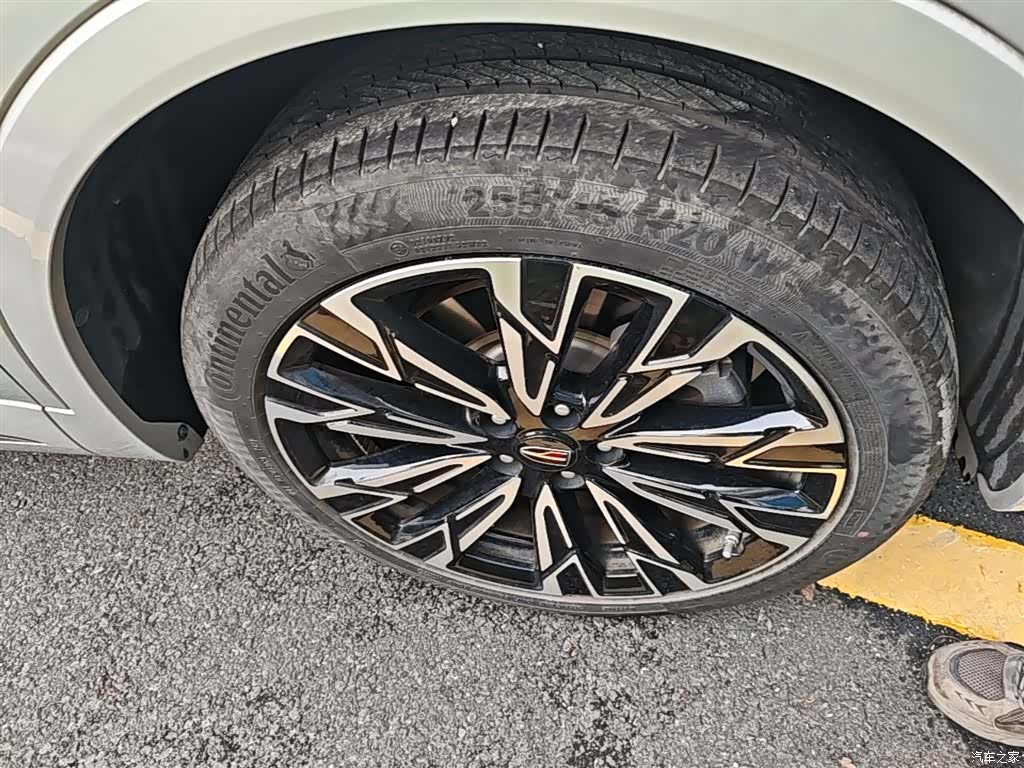 Hongqi HS5, 2023 14