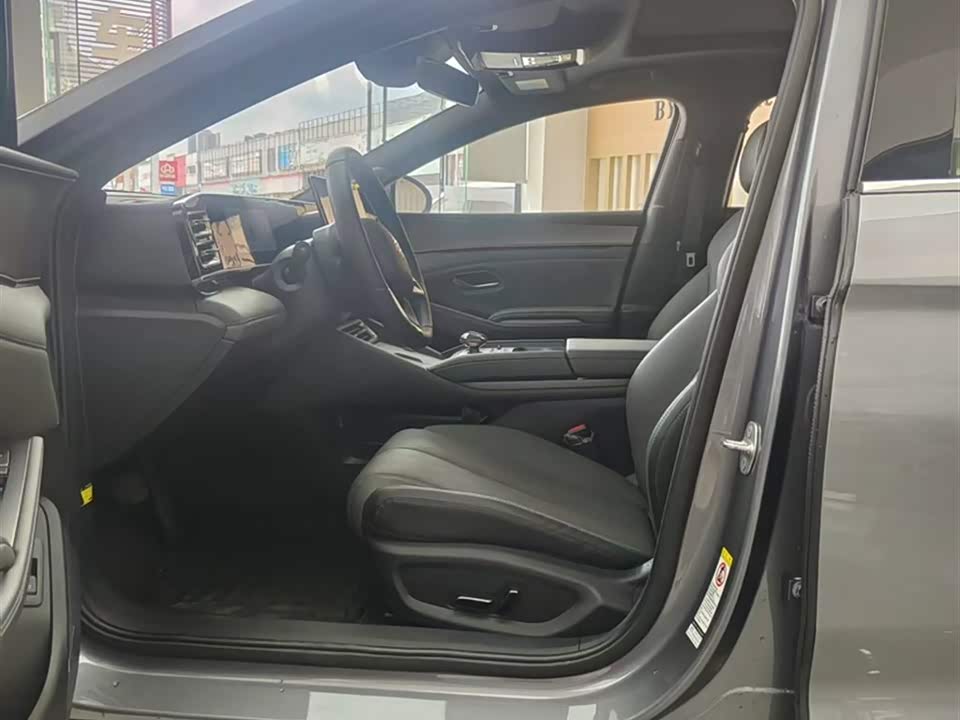 BYD Qin L