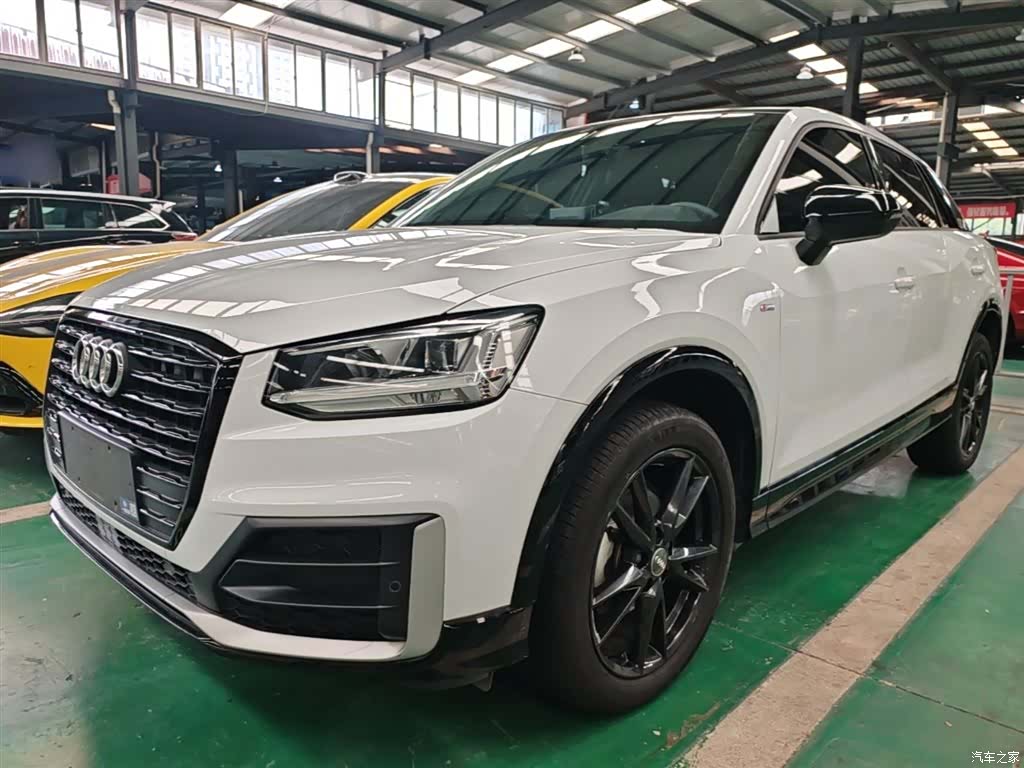 Audi Q2L, 2021 1