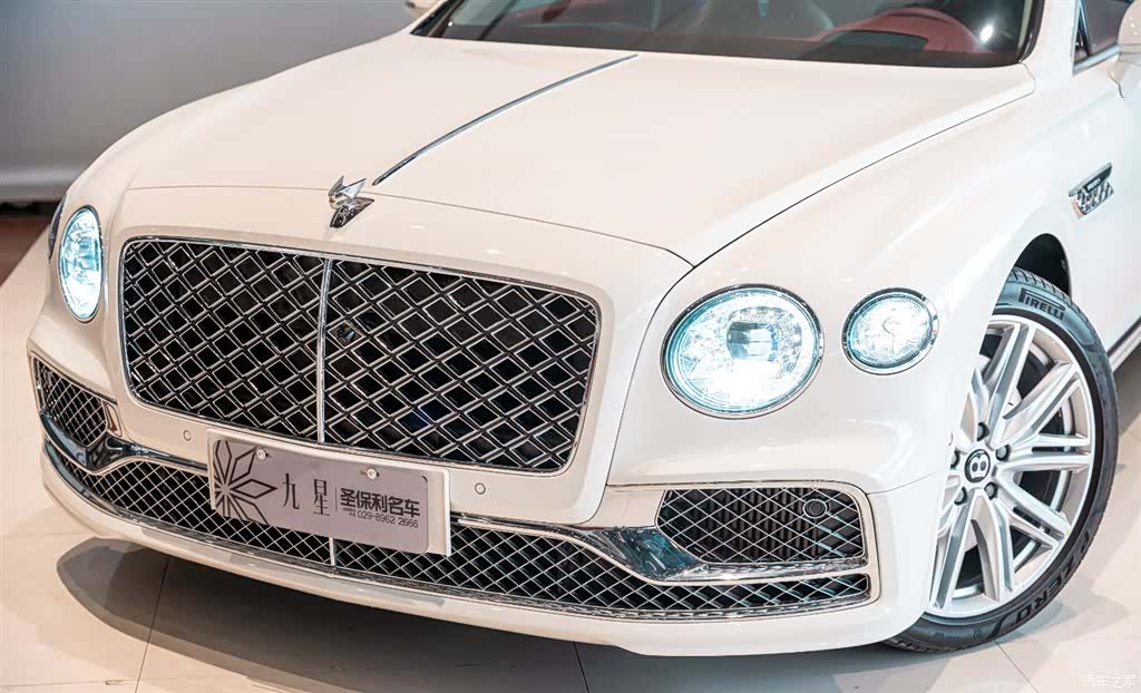 Bentley Flying Spur, 2024 16