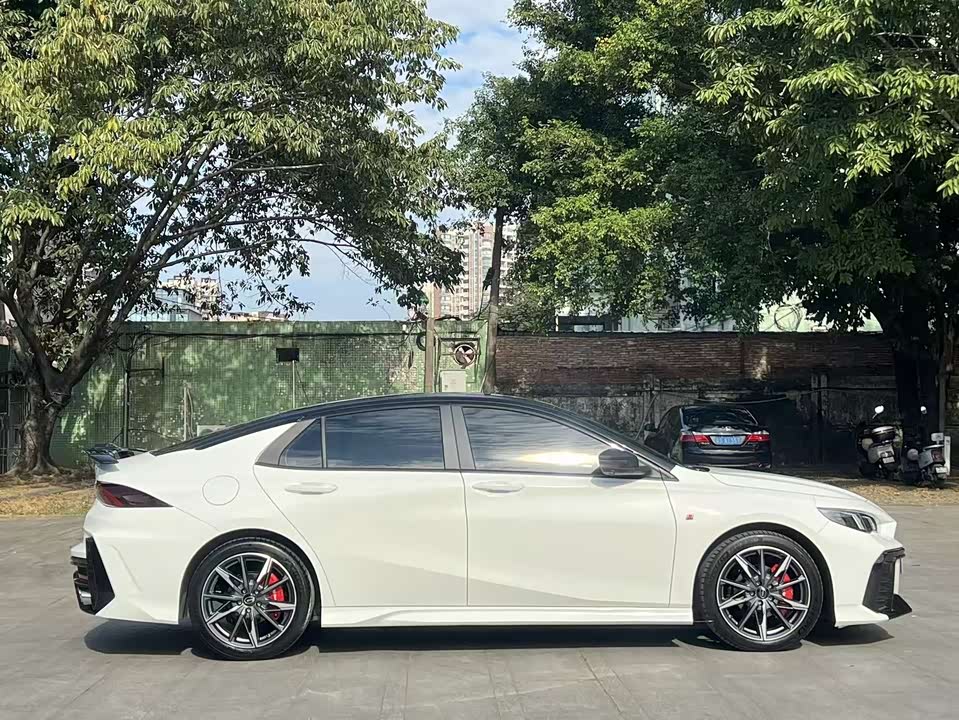 Trumpchi Shadow Leopard