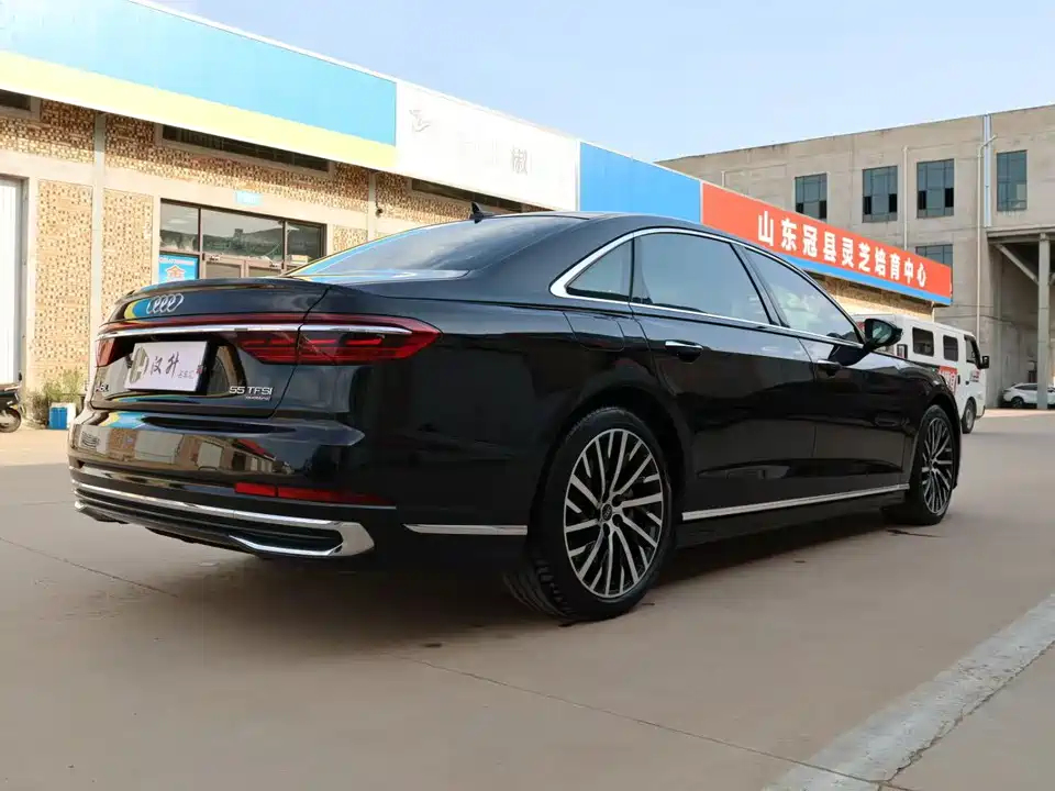 Audi A8