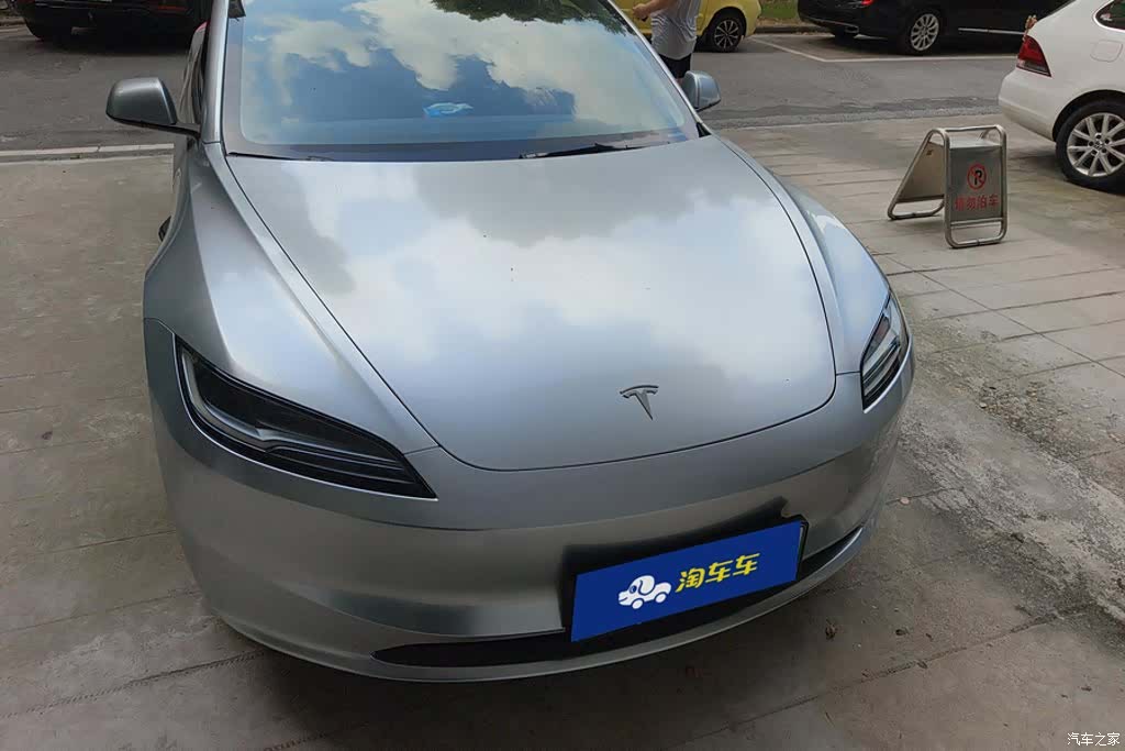Tesla Model 3, 2023 2