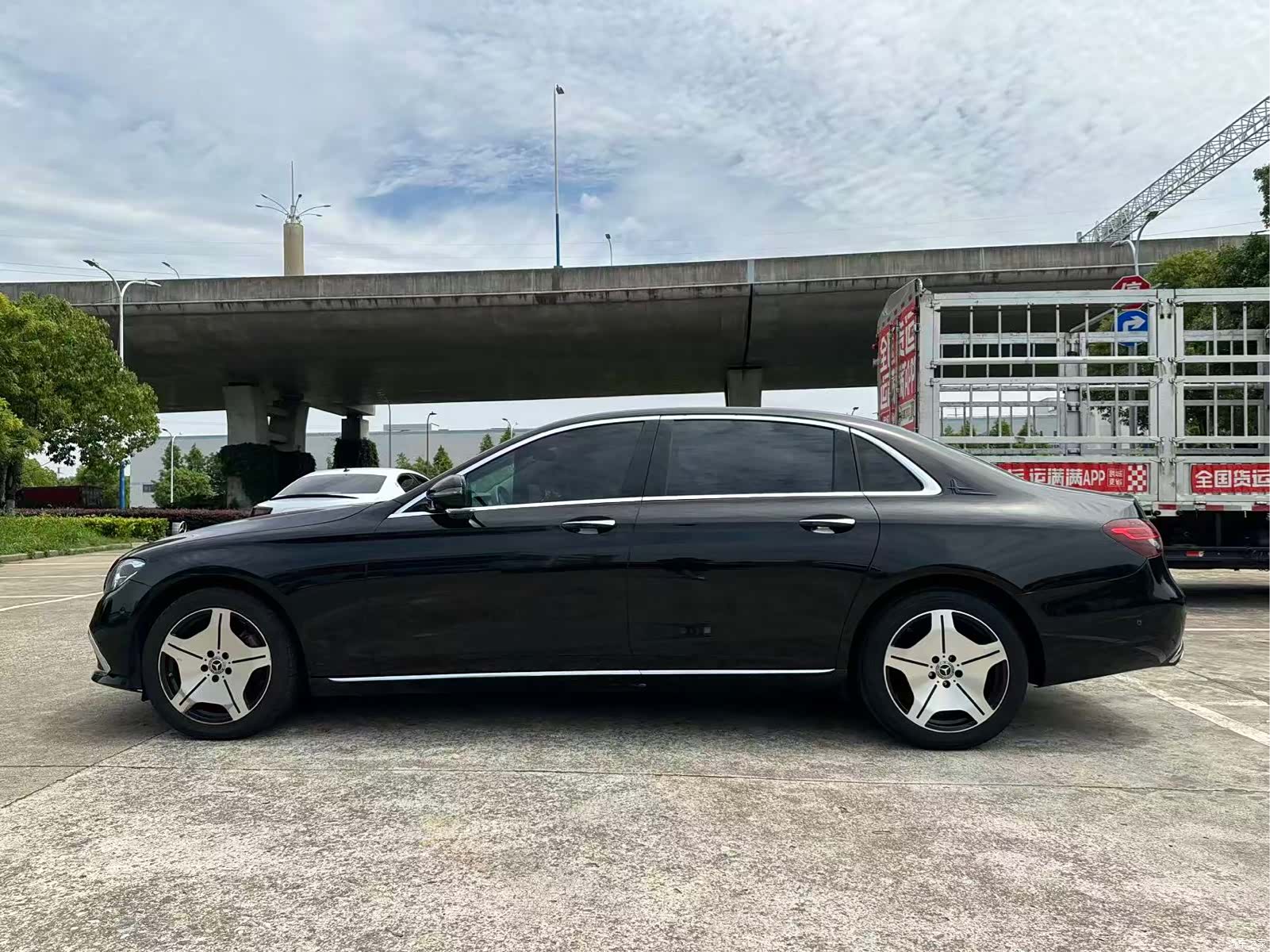 Mercedes-Benz E-Class, 2021 3
