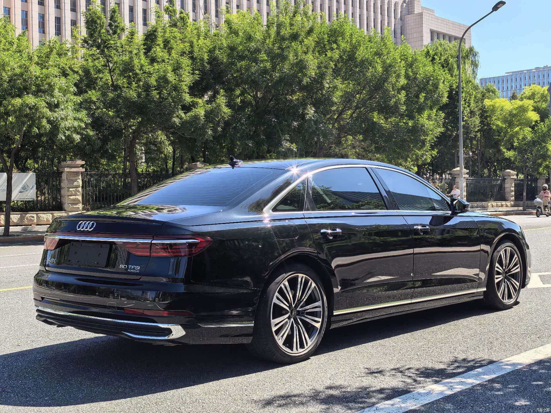 Audi A8L, 2024 15