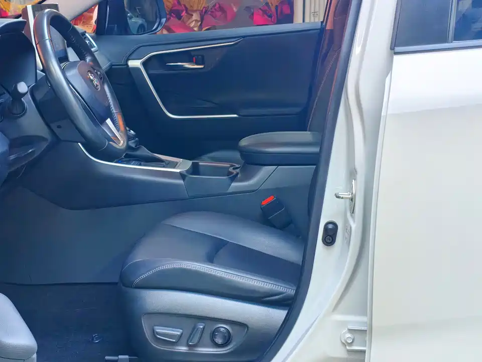 Toyota RAV4 Rongfang