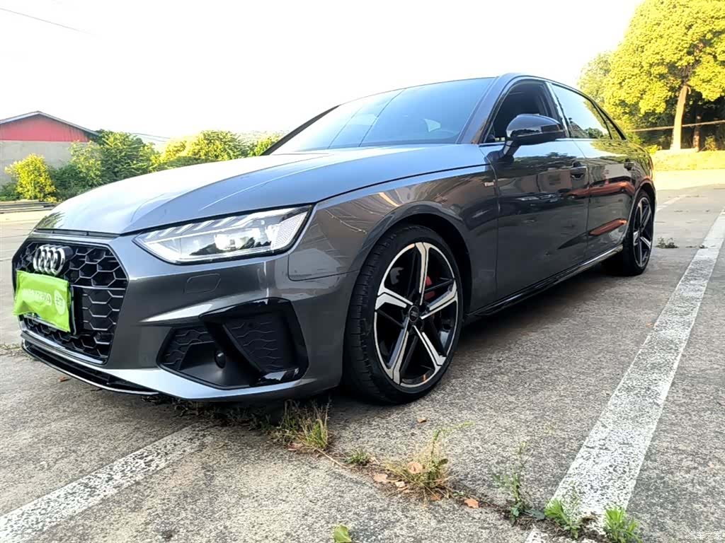 Audi A4L, 2023 1