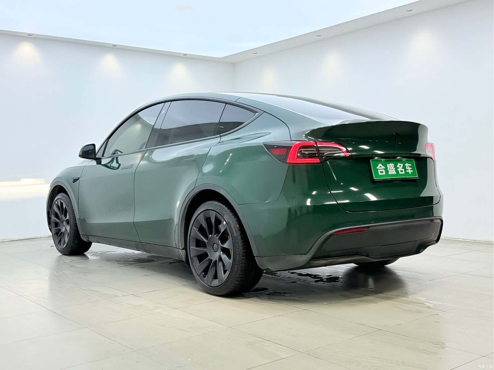 Tesla Model Y, 2023 14