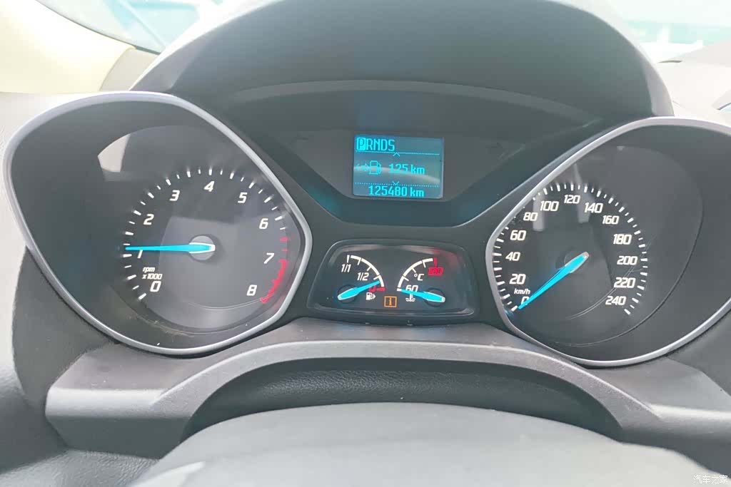 Ford Kuga, 2015 14