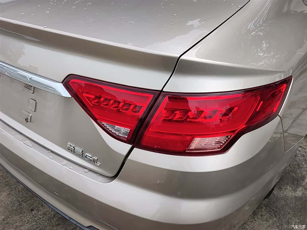 Geely Emgrand, 2018 8