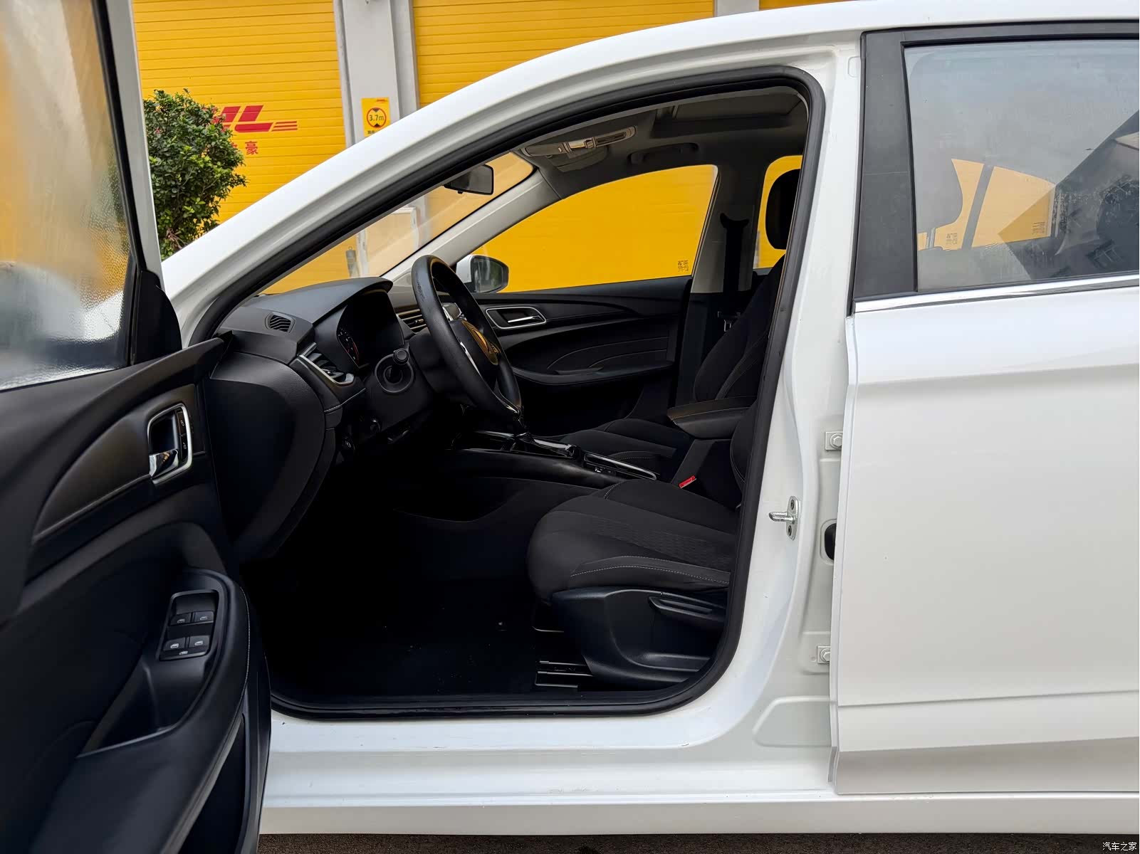 Roewe i5, 2019 6