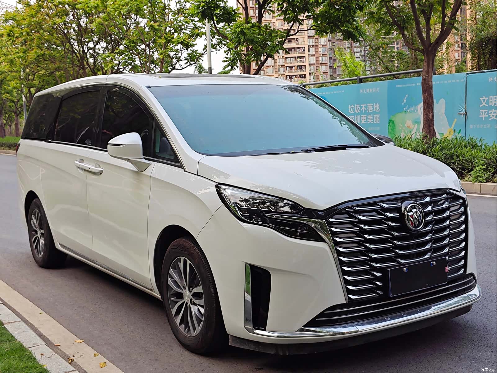 Buick GL8, 2023 2