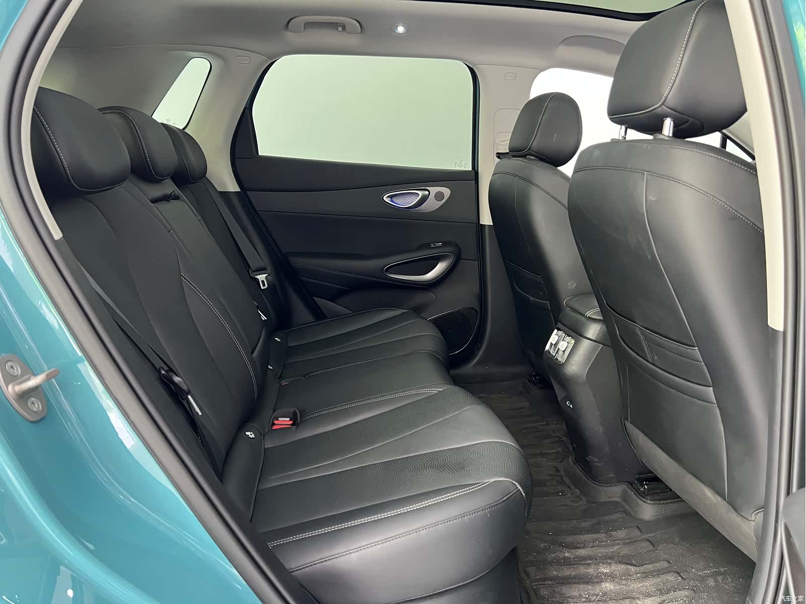 BYD HiAce, 2025 12