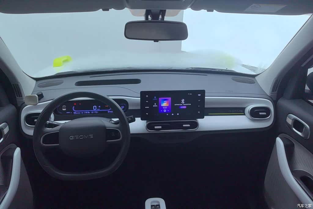 Geely Panda, 2025 12